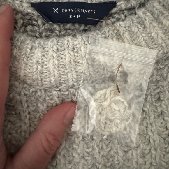 Gray Gradient Knit Sweater - Picture 2 of 2